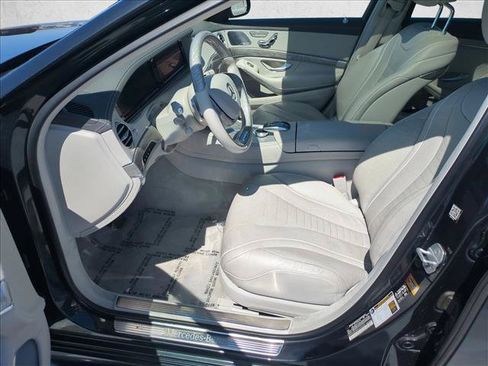 Used 2017 Mercedes-Benz S 550 Sedan image 17