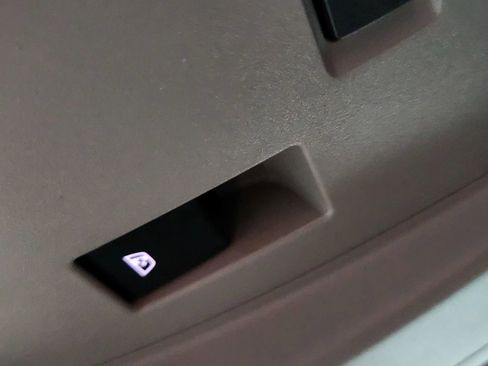 Used 2018 GMC Sierra 1500 SLT image 38