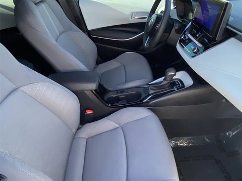Certified 2025 Toyota Corolla SE image 14