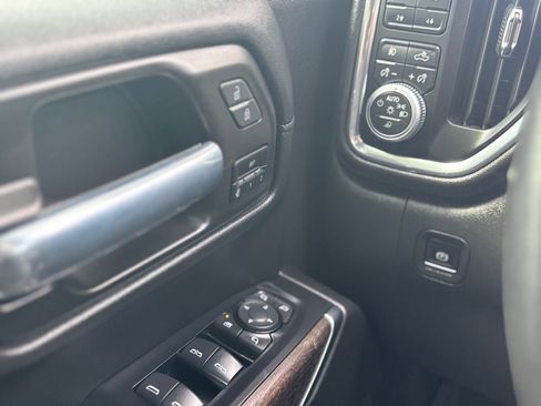 Used 2020 GMC Sierra 1500 Denali w/ Denali Ultimate Package AWD/4WD image 10