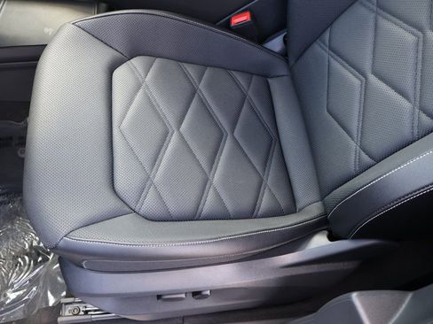 Used 2024 Volkswagen Atlas SE image 32