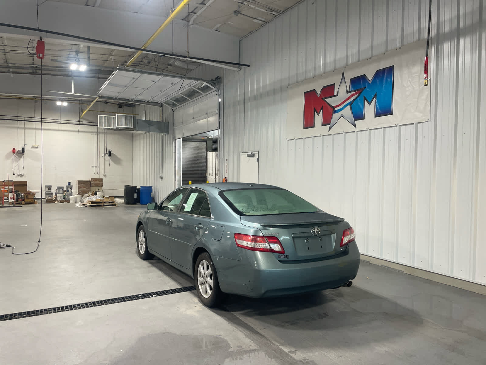 Used 2010 Toyota Camry LE FWD image 4