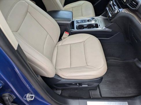 Used 2021 Ford Explorer Limited w/ Equipment Group 301A AWD/4WD image 23