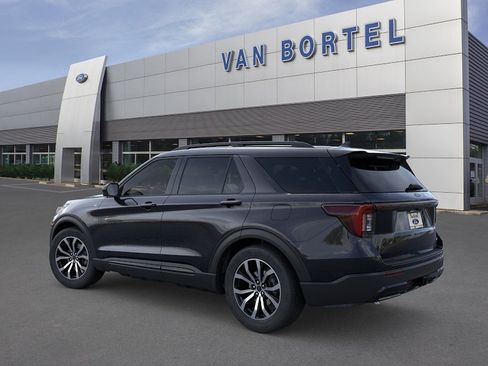 Used 2026 Ford Explorer ST-Line AWD/4WD image 4
