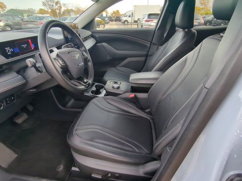 Used 2024 Ford Mustang Mach-E Premium image 11