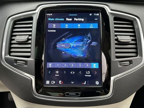 Used 2023 Volvo XC90 B5 Core w/ Protection Package Premier image 18