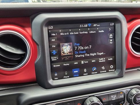 Used 2022 Jeep Gladiator Rubicon w/ Cold Weather Group AWD/4WD image 20