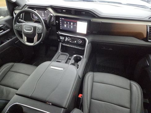 Used 2025 GMC Sierra 2500 Denali w/ Technology Package image 30