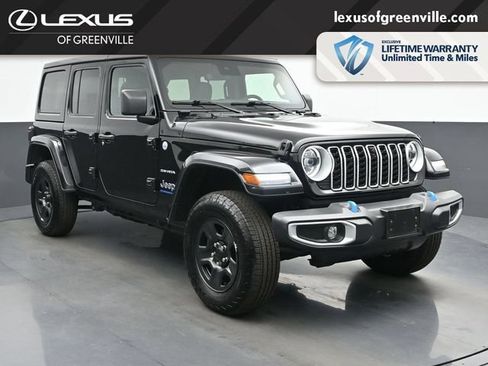 Used 2024 Jeep Wrangler Unlimited Sahara w/ Technology Group AWD/4WD image 2