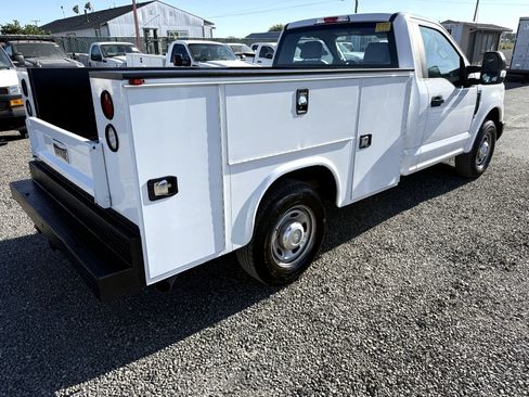 Used 2017 Ford F250 XL w/ Power Equipment Group RWD image 5