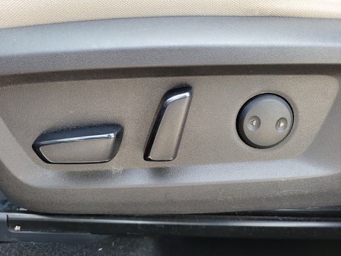 Certified 2021 Nissan Rogue SV FWD image 17
