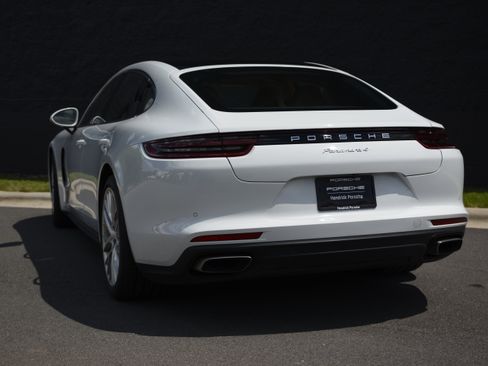 Certified 2018 Porsche Panamera 4 AWD/4WD image 3