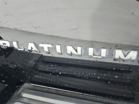 Used 2017 Ford Expedition Platinum RWD image 38