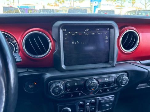 Used 2021 Jeep Wrangler Unlimited Rubicon AWD/4WD image 27