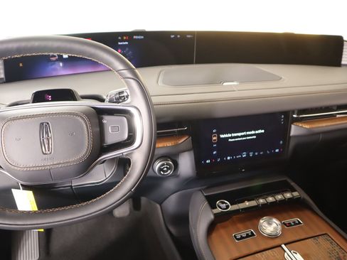 New 2026 Lincoln Navigator Black Label AWD/4WD image 5