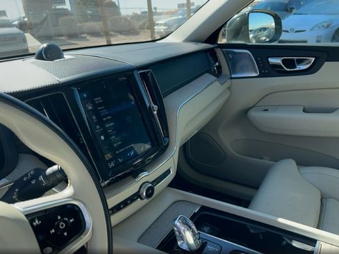 Used 2019 Volvo XC60 T8 Inscription w/ Advanced Package image 13