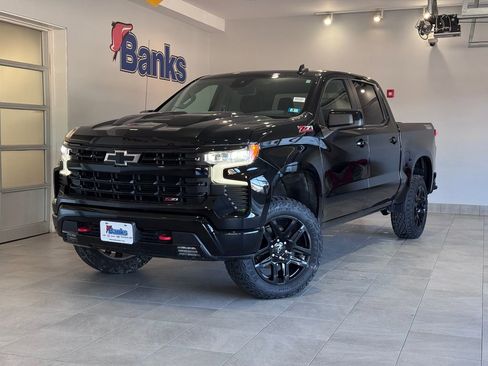 Certified 2022 Chevrolet Silverado 1500 LT Trail Boss image 2