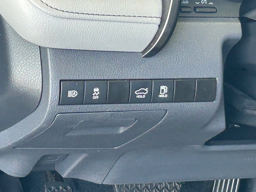 Used 2024 Toyota Camry SE w/ Convenience Package FWD image 33
