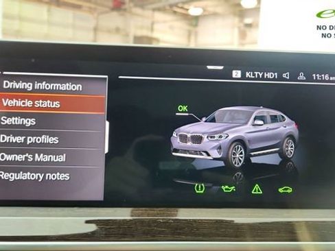 Used 2025 BMW X4 xDrive30i AWD/4WD image 53