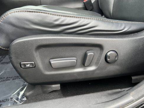 Used 2017 Toyota Highlander Limited image 14