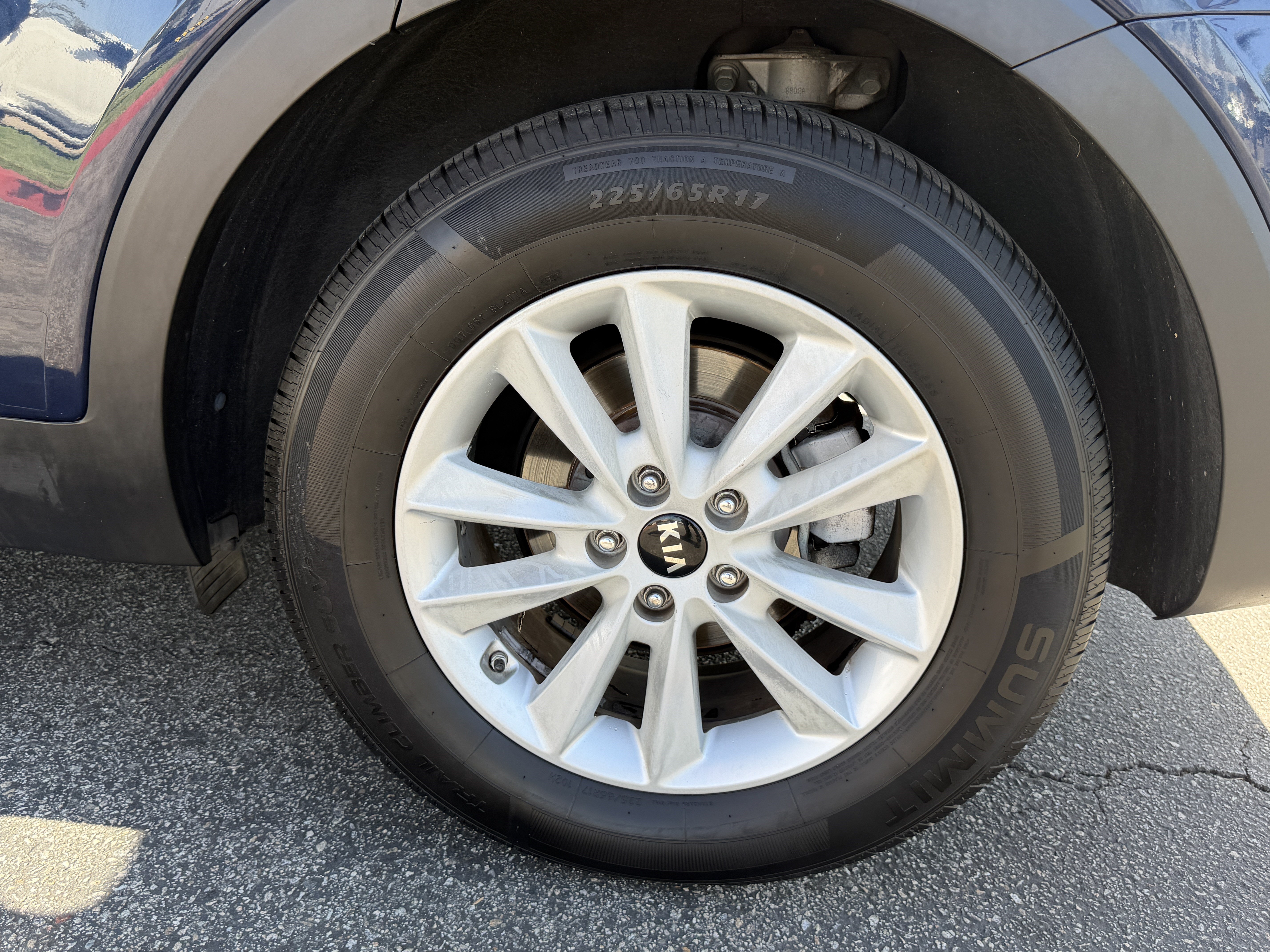Used 2019 Kia Sorento FWD image 11