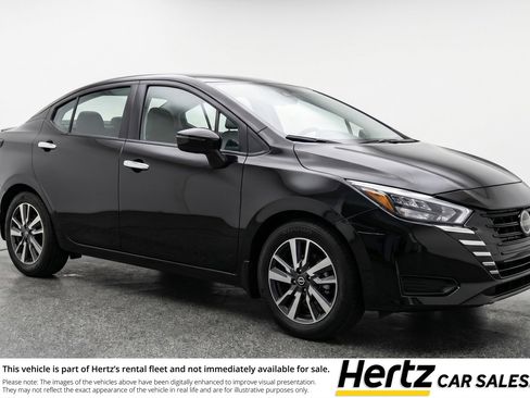 Used 2025 Nissan Versa SV image 1