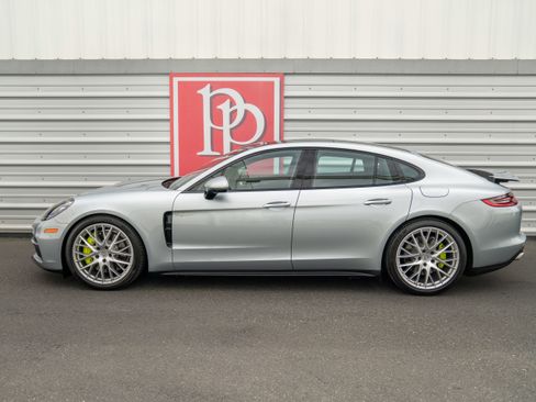 Used 2018 Porsche Panamera 4 image 42