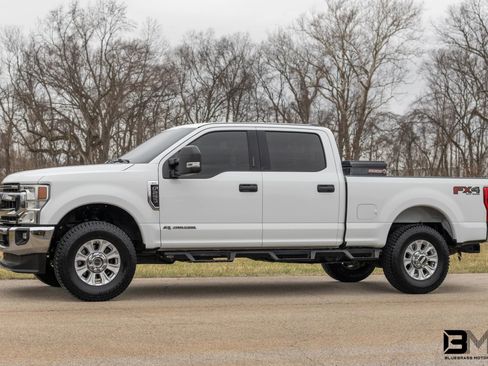 Used 2022 Ford F250 XLT w/ XLT Value Package image 3