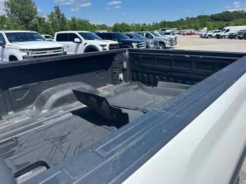 Used 2021 Chevrolet Silverado 3500 LT AWD/4WD image 15