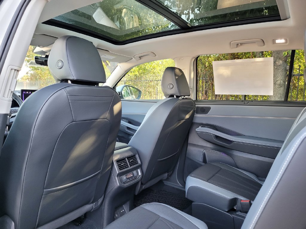 New 2027 Volkswagen Atlas SE AWD/4WD image 15