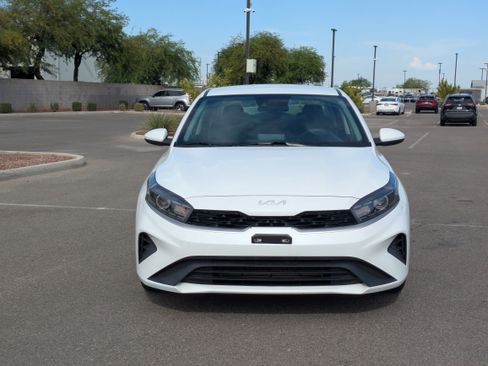 Used 2024 Kia Forte LXS FWD image 8