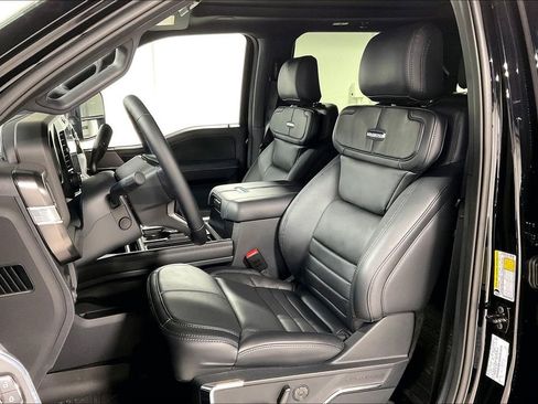 Used 2026 Ford F450 Platinum w/ FX4 Off-Road Package image 32