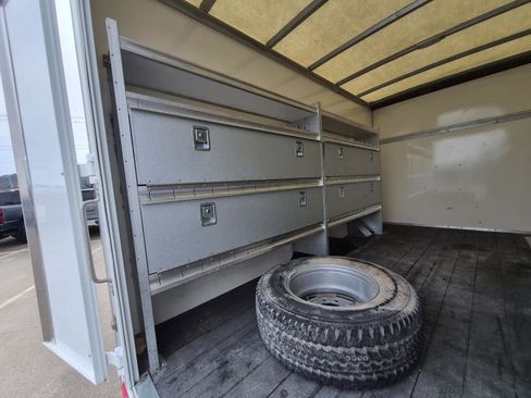 Certified 2016 GMC Savana 3500 image 11