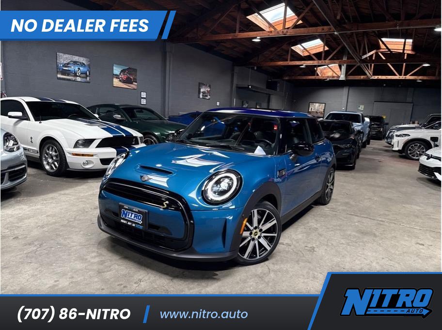 Used 2024 MINI Cooper SE FWD image 1