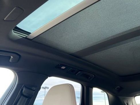 New 2026 Volvo XC60 B5 Plus w/ Protection Package Premier image 21