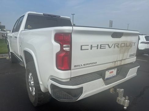 Used 2022 Chevrolet Silverado 2500 High Country AWD/4WD image 9