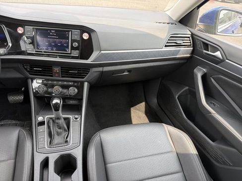 Used 2024 Volkswagen Jetta SE FWD image 26
