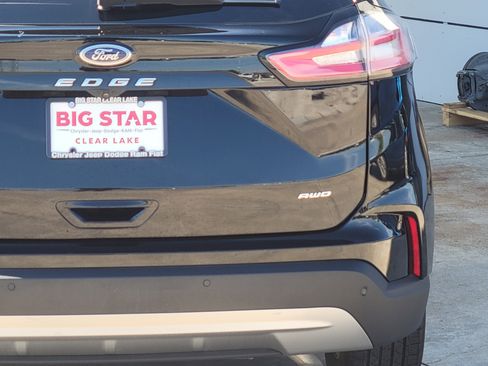 Used 2024 Ford Edge SEL image 8