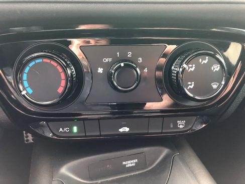 Used 2022 Honda HR-V Sport image 25