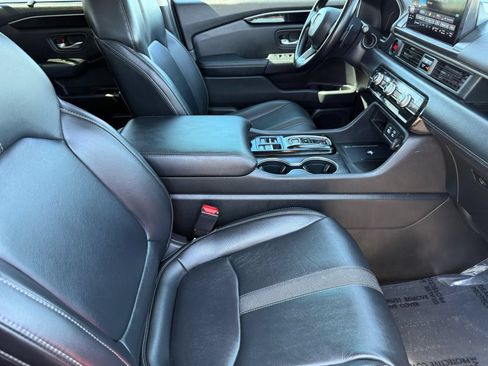 Used 2023 Honda Pilot Touring image 30