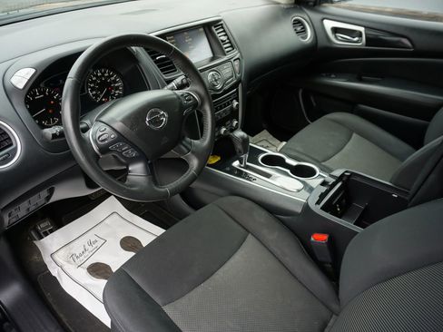 Used 2020 Nissan Pathfinder SV w/ Cargo Package FWD image 24