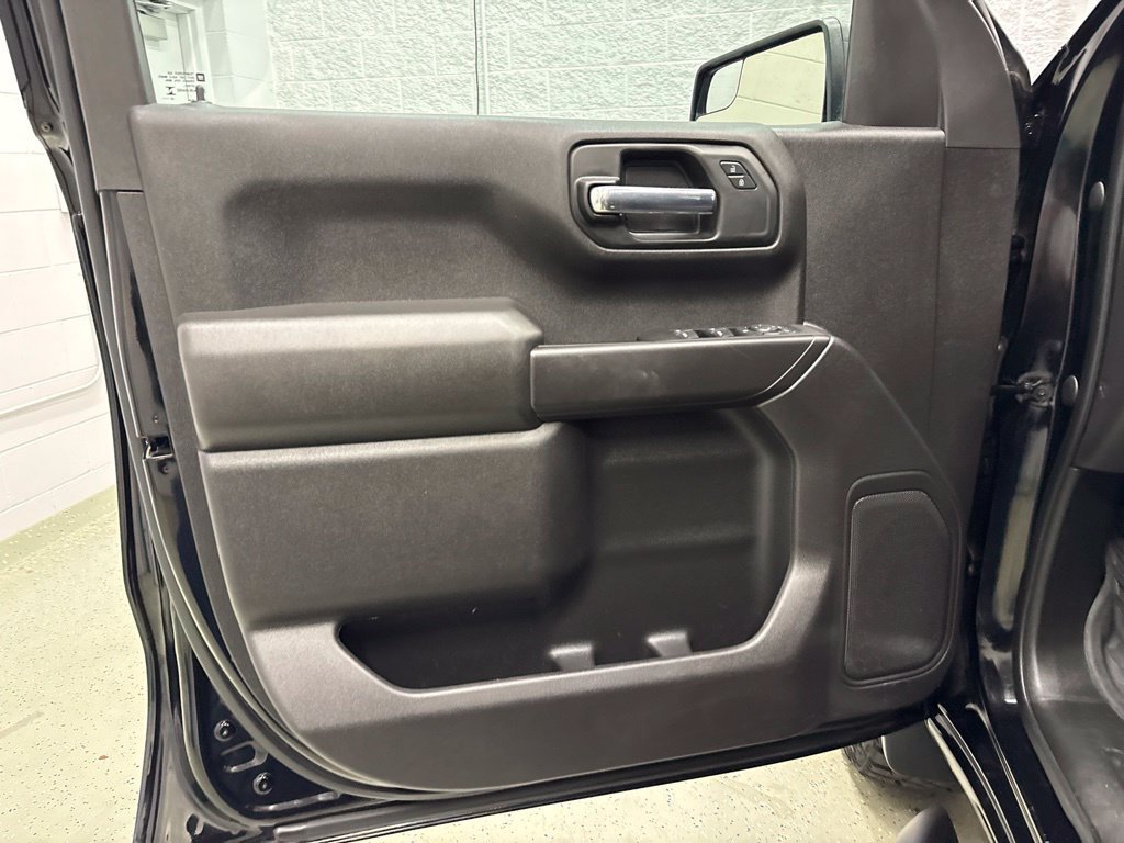 Used 2024 Chevrolet Silverado 1500 Custom Trail Boss w/ LPO, Dark Essentials Package AWD/4WD image 16