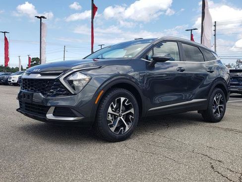 Certified 2023 Kia Sportage EX AWD/4WD image 9