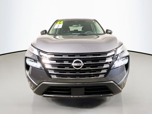 Used 2024 Nissan Rogue S image 11