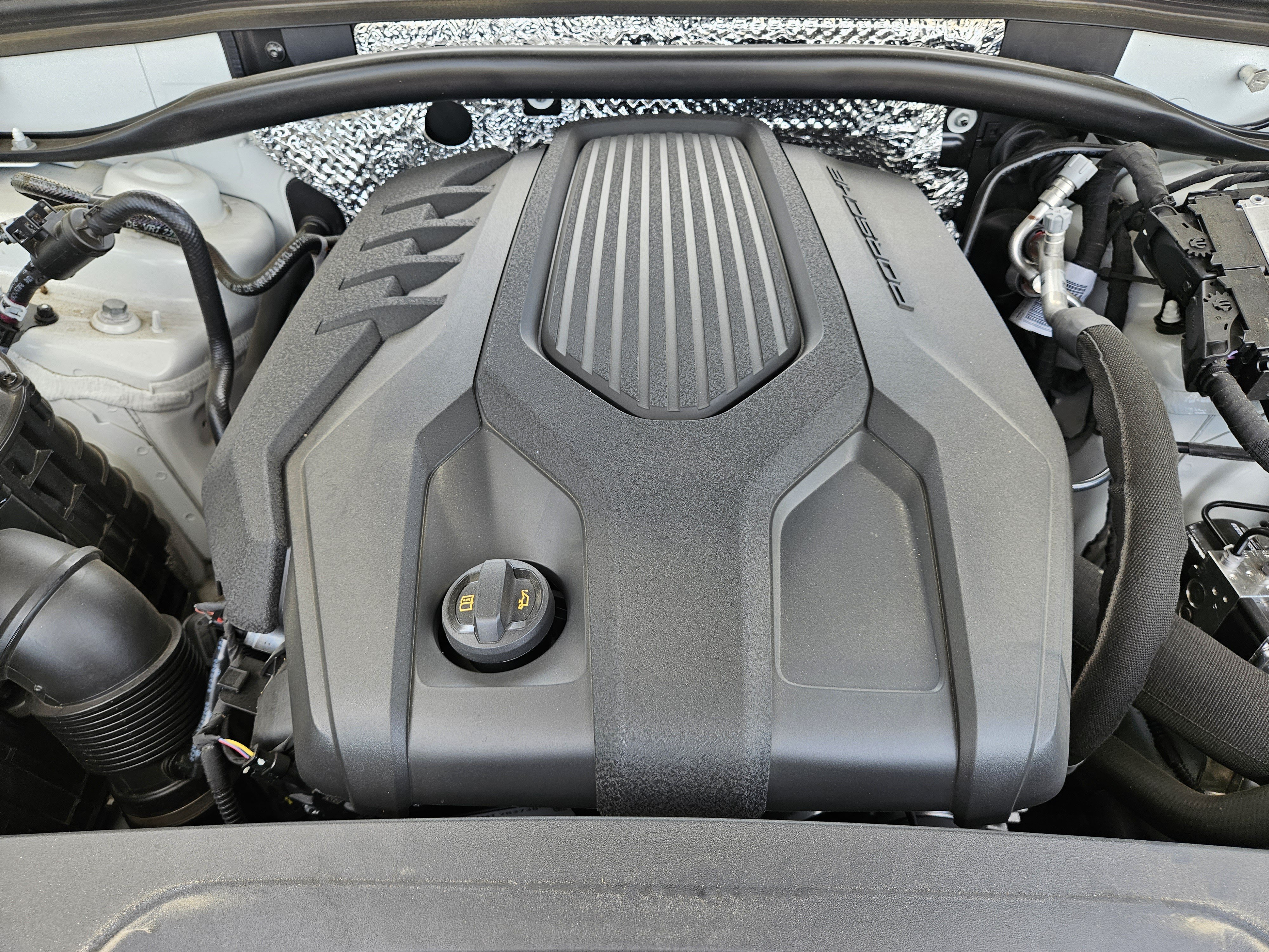 Certified 2026 Porsche Macan AWD/4WD image 30
