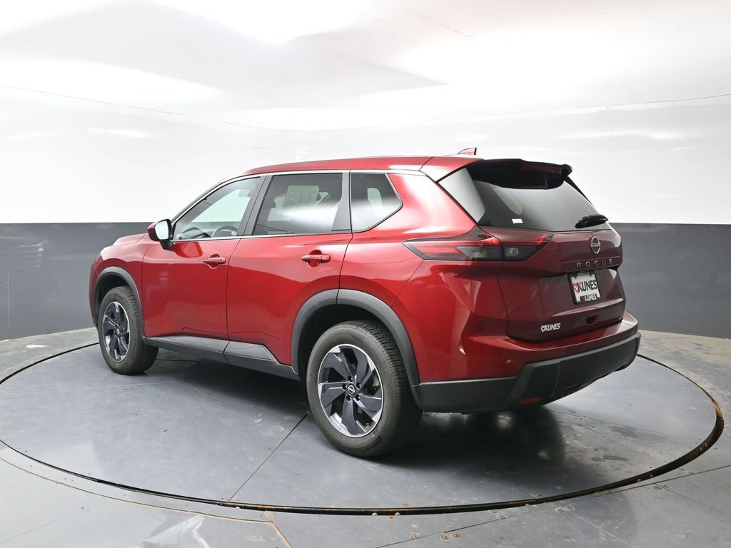 Used 2025 Nissan Rogue SV FWD image 7