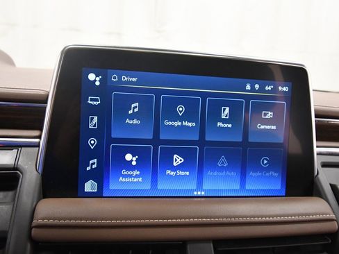 Used 2023 Chevrolet Suburban High Country image 25