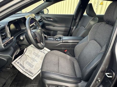 Used 2023 Toyota Crown image 18