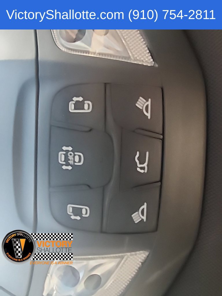 Used 2025 Chrysler Pacifica Limited FWD image 40