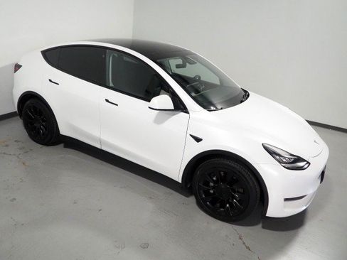 Used 2020 Tesla Model Y Long Range AWD/4WD image 13